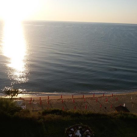 Byala Vista Cliff Apartments Bagian luar foto