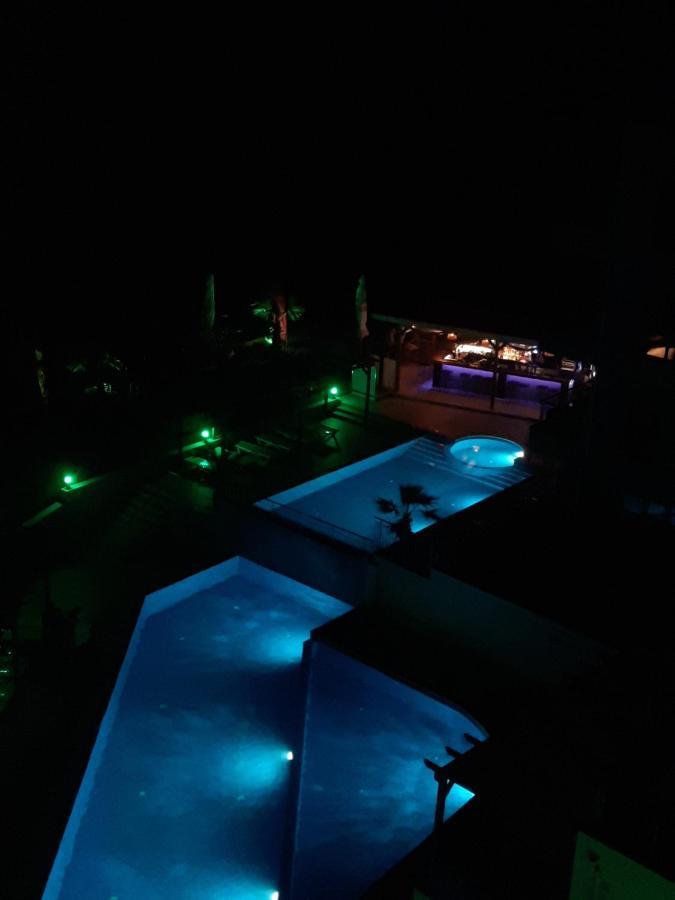 Byala Vista Cliff Apartments Bagian luar foto