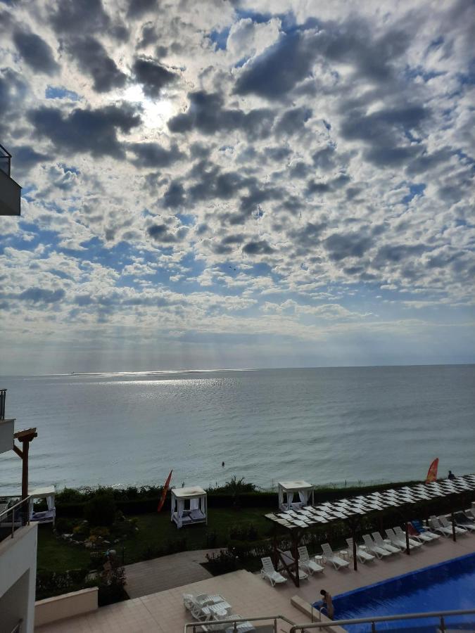 Byala Vista Cliff Apartments Bagian luar foto