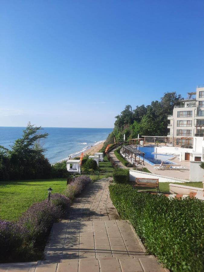 Byala Vista Cliff Apartments Bagian luar foto