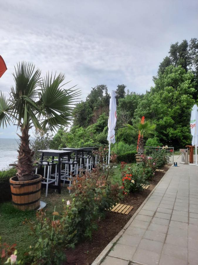 Byala Vista Cliff Apartments Bagian luar foto