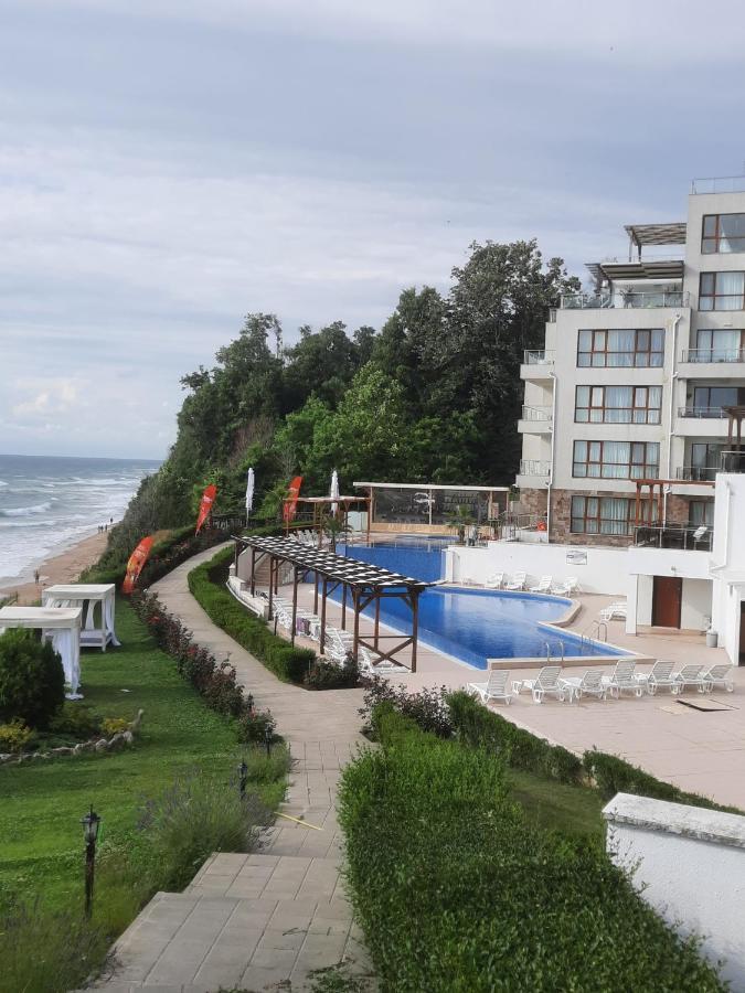 Byala Vista Cliff Apartments Bagian luar foto