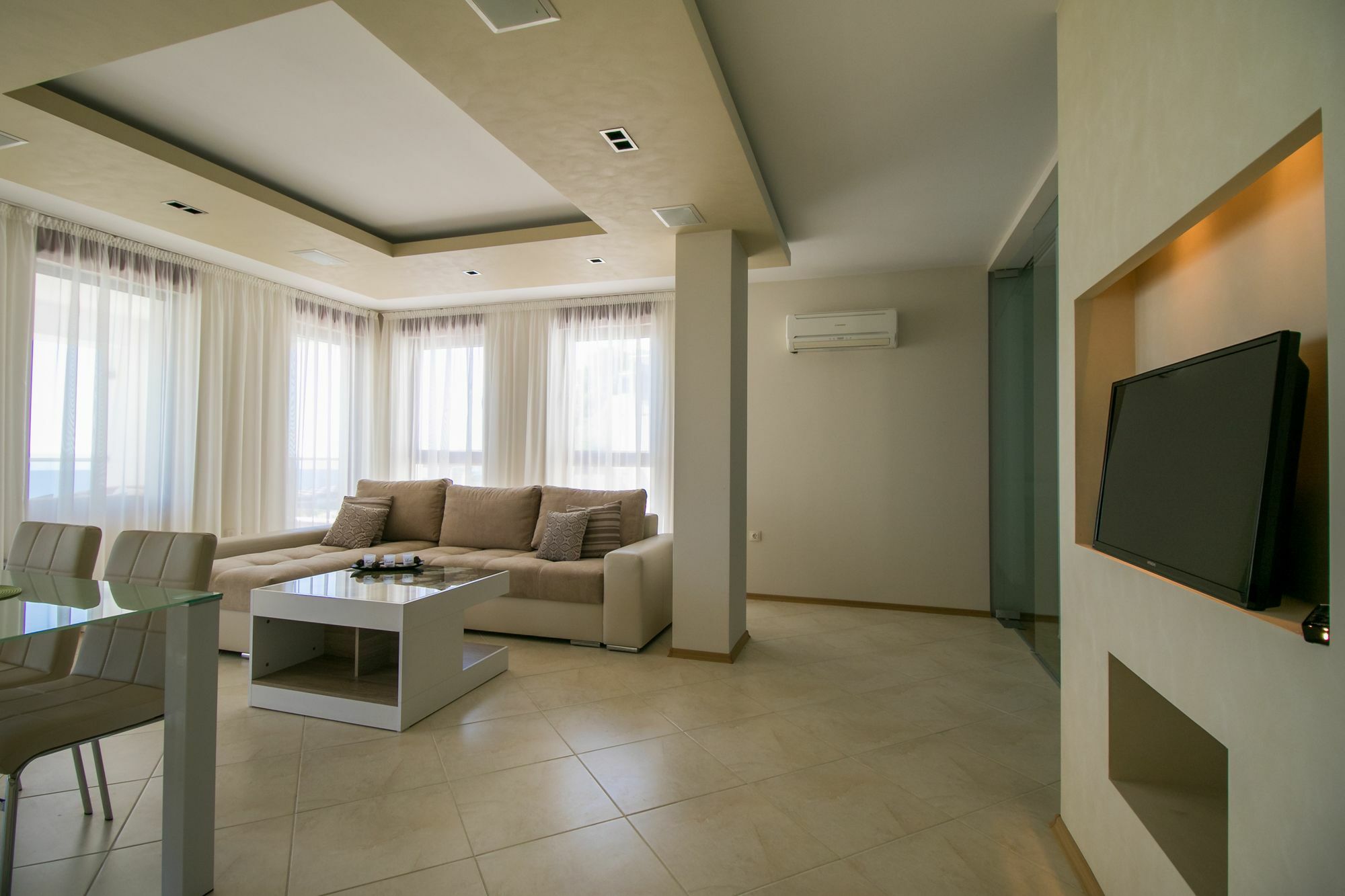Byala Vista Cliff Apartments Bagian luar foto