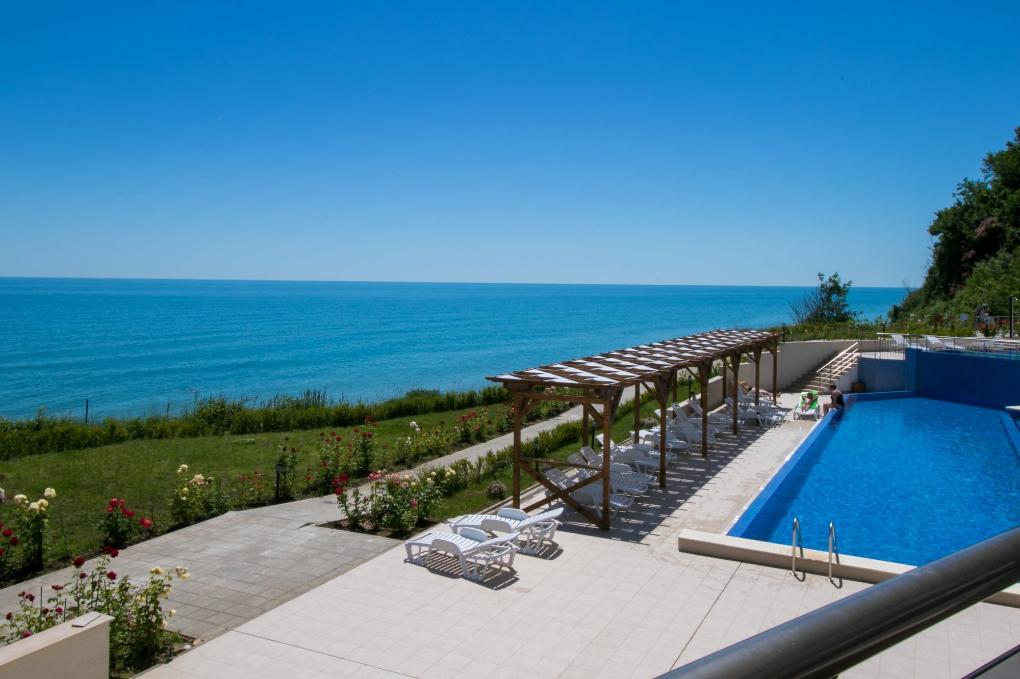 Byala Vista Cliff Apartments Bagian luar foto