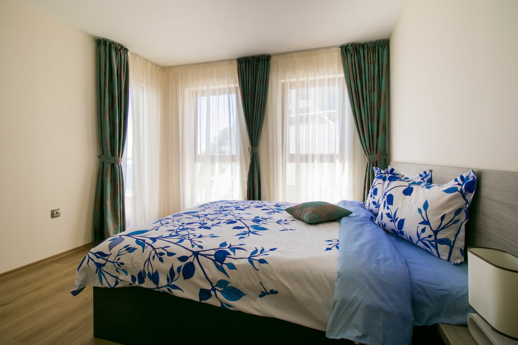Byala Vista Cliff Apartments Bagian luar foto